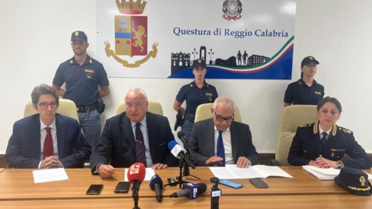 Operazione MasnadaMinorenne violentata per due anni, il branco della Piana di Gioia Tauro cercava altre vittime: tra i 9 arrestati parenti di ’ndranghetisti