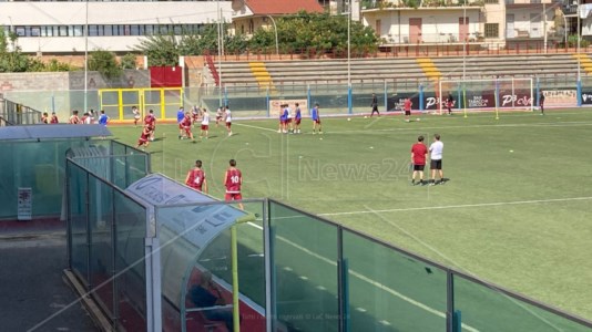 Dilettanti CalabriaSerie D, verso Locri-Siracusa: gli amaranto sfidano al Macrì la vice capolista del club manager Walter Zenga