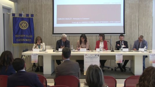 L’iniziativa“Barriere architettoniche e frontiere digitali nel mondo forense”, a Catanzaro un seminario organizzato da Rotary e MF