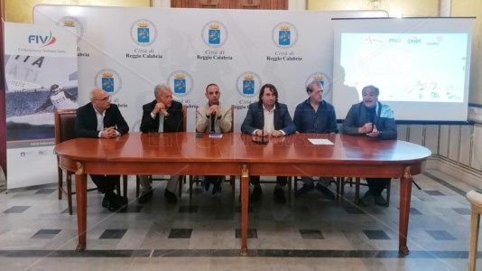 La presentazioneReggio Calabria, approda sul lungomare il campionato italiano Wingfoil freeride