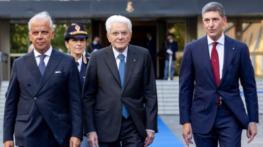 Il rapportoAccuse di razzismo del Consiglio d’Europa alla polizia italiana e ai politici. Mattarella: «Sono sbalordito per le critiche alle forze dell’ordine»