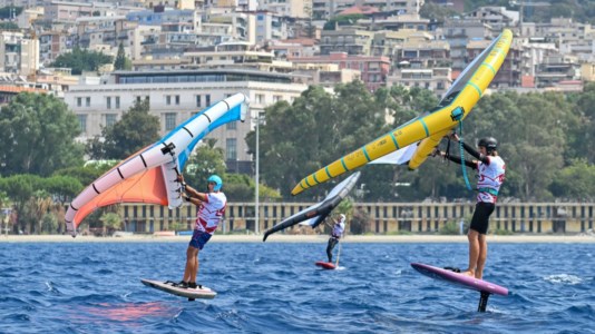 L’eventoIl Wingfoil freeride conquista la Calabria: a Reggio ha preso il via il campionato italiano, tra adrenalina e inclusione