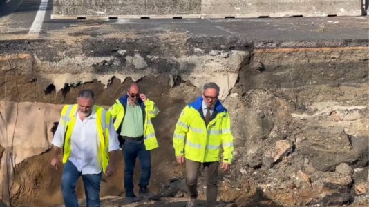 Post alluvioneVoragine sulla 280, proseguono i lavori di ripristino della strada: ecco le immagini