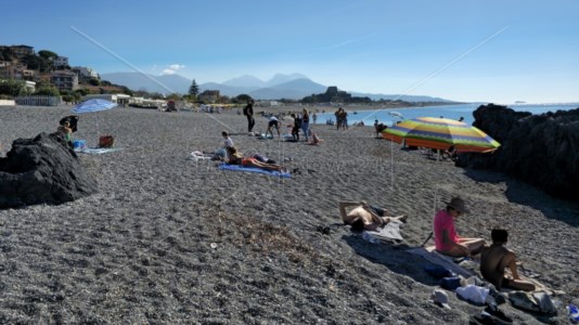 La spiaggia di Scalea, questa mattina, 1° novembre 2024