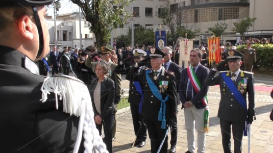 Le cerimoniaCelebrata a Catanzaro la festa dell’Unità nazionale e delle forze armate: «Un impegno costante per la democrazia»