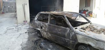 Catanzaro, incendio in un garage: due veicoli distrutti