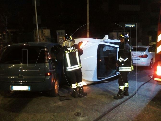 Incidente stradale su via Buccarelli 