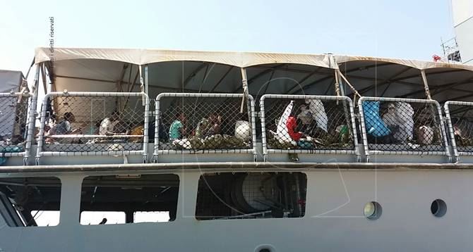Sbarco migranti a Corigliano