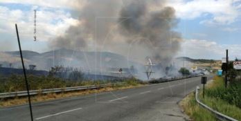 Incendio nella zona sud di Catanzaro