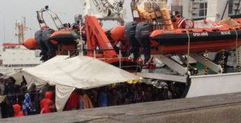 Ancora sbarchi, a Crotone giunti 378 migranti
