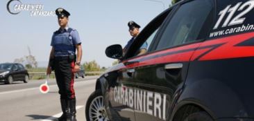 Aggredisce i carabinieri, un arresto a Zagarise (Foto)
