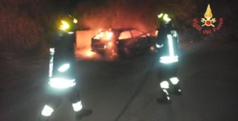 Catanzaro, incendiata auto nella notte: non si esclude la pista dolosa