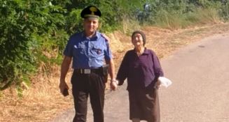 Anziana smarrita riaccompagnata a casa dai carabinieri