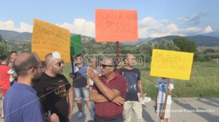 Le acque nere di 28 comuni al depuratore di Coda di Volpe: scatta la protesta dei cittadini -VIDEO