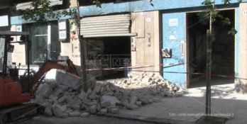 Bar distrutto da una bomba a Cosenza, arrestato il proprietario per truffa assicurativa