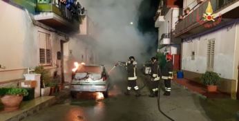 Incendio distrugge un'auto a Botricello