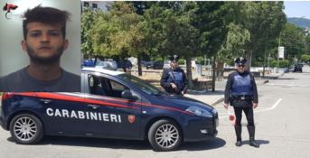 Fermato dai carabinieri fornisce false generalità, arrestato 22enne di Locri