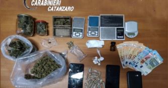 Controlli antidroga a Catanzaro, arrestati due giovani