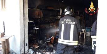 In fiamme un edificio a Guardavalle, evacuato l'ufficio postale