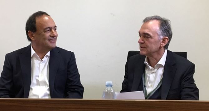Mimmo Lucano con il presidente della Regione Toscana Enrico Rossi
