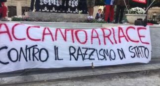 In piazza per Lucano: «Carcerazione ingiusta, libero subito»