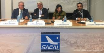 L’incontro a Reggio per illustrare i nuovi interventi di riqualificazione dell’aeroporto