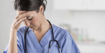 Carenza di infermieri, aumenta del 7% il rischio di mortalità dei degenti