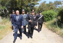 Dodicenne aggredita a Reggio, le forze dell'ordine: «Caso isolato, il parco è sicuro»