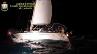 Sbarco migranti a Crotone