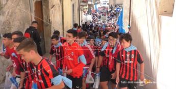 A Paola centinaia di ragazzi in marcia verso il santuario di San Francesco
