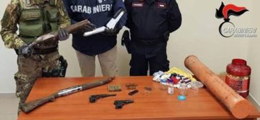 Armi e munizioni in una vecchia lavatrice, un arresto nella Locride