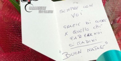 Maxiblitz, fiori e caffè offerti dai vibonesi ai carabinieri