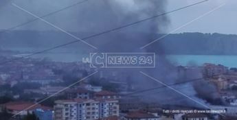 Il fumo dall’edificio