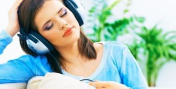 Ascoltare la musica preferita riduce lo stress e migliora l’umore