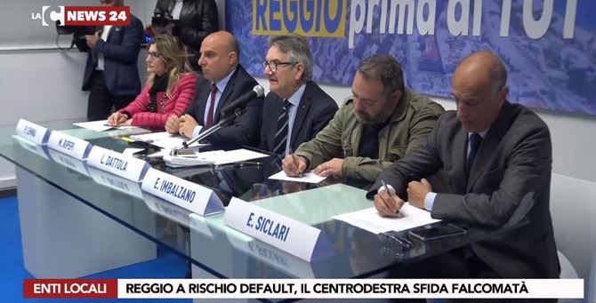 La conferenza stampa del centrodestra a Reggio
