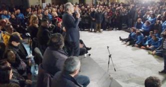 Lamezia, Mascaro in piazza: «L’11 aprile sarò di nuovo sindaco»