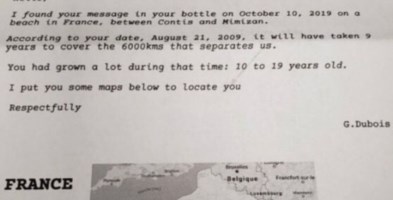Getta in mare un messaggio in bottiglia, la risposta 9 anni dopo dalla Francia