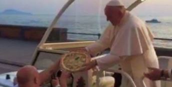 La consegna della pizza al Papa