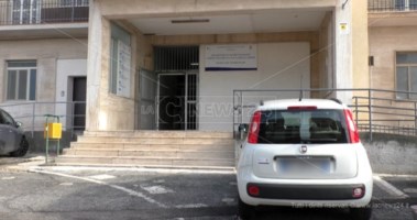 Asp di Catanzaro, ancora sospesi i vaccini: il sindaco di Lamezia scrive alla Regione