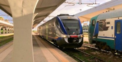 Terremoto in Calabria, treni sospesi: controlli in corso