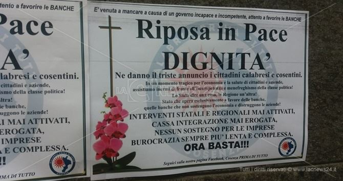 Il manifesto apparso a Cosenza