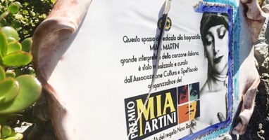 La targa di Mia Martini vandalizzata a Bagnara