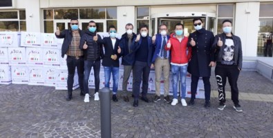 Coronavirus, imprenditori cinesi donano 1600 tute protettive alla Regione Calabria 