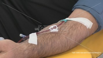 Ospedale di Cosenza a corto di sangue. L'appello: «Andate a donare»