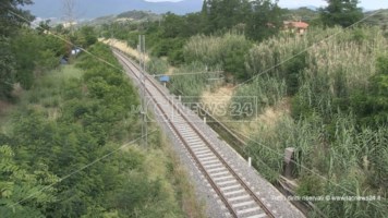 Italia divisa in dueScuole e ferrovie, l&rsquo;insostenibile gap infrastrutturale tra Nord e Sud. La Svimez: &laquo;Perduranti inadempienze&raquo;. Calabria agli ultimi posti