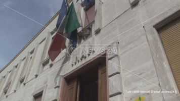 L’ingresso della sede dell’Asp di Cosenza in via Alimena