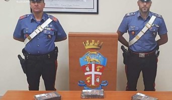 La droga trovata in auto dai carabinieri