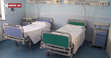 Coronavirus, morti all'ospedale di Cosenza due anziani di Morano Calabro e Mormanno