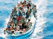 Viaggio della speranza rischia di finire in tragedia a Isola Capo Rizzuto. Salvati dalla Guardia Costiera 